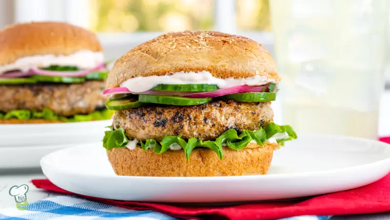 Heart Healthy Garlic Chili Turkey Burger