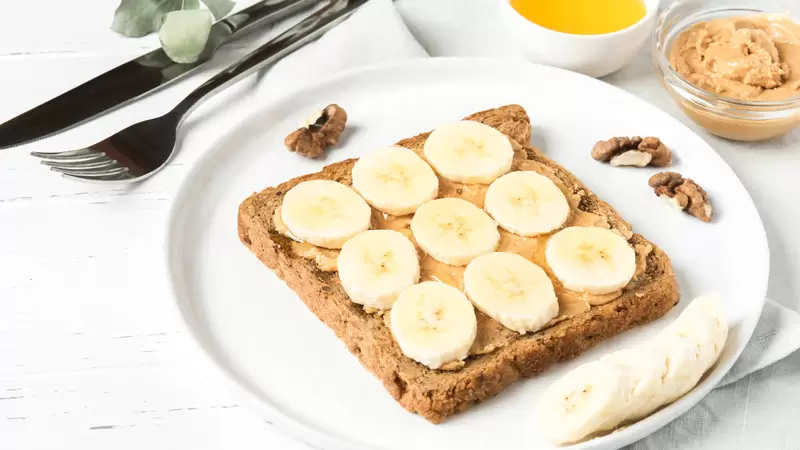 Heart Healthy Peanut Butter and Banana Sandwich