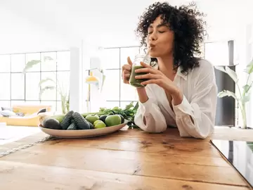 4 Healthy Smoothie Recipes to Kickstart Your New Year's Resolutions