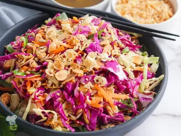 Crunchy Asian Ramen Salad