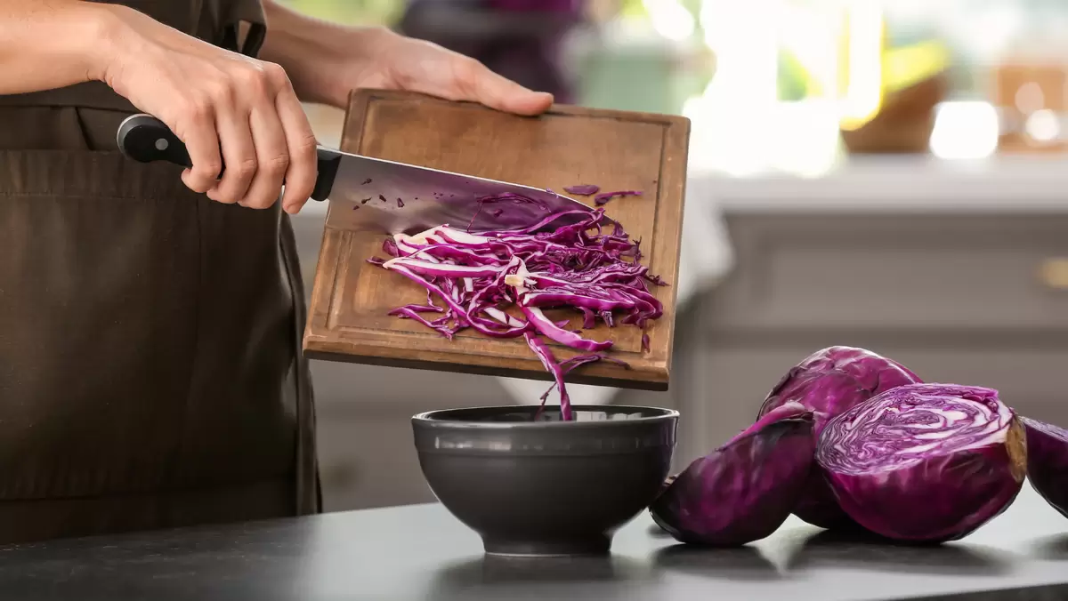 How to Cut Cabbage