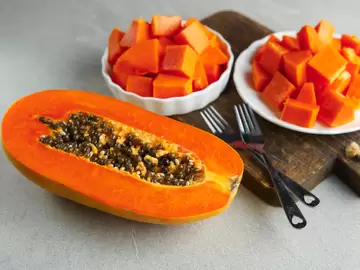 How to Cut a Papaya