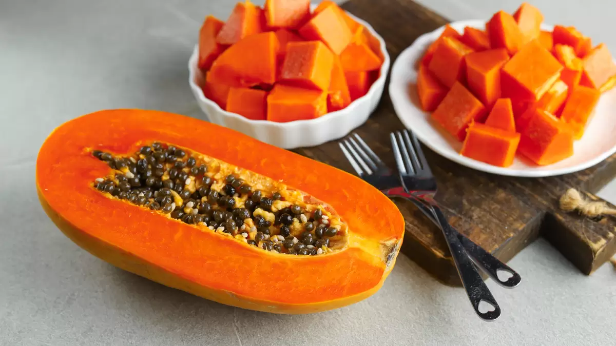 How to Cut a Papaya