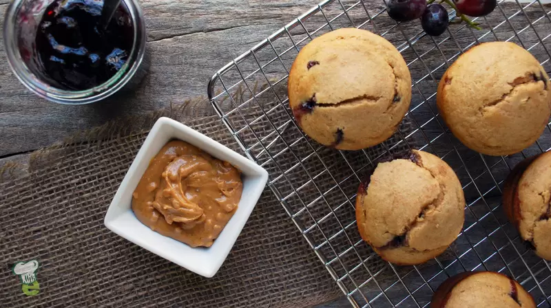 Heart Healthy Peanut Butter and Jelly Muffins