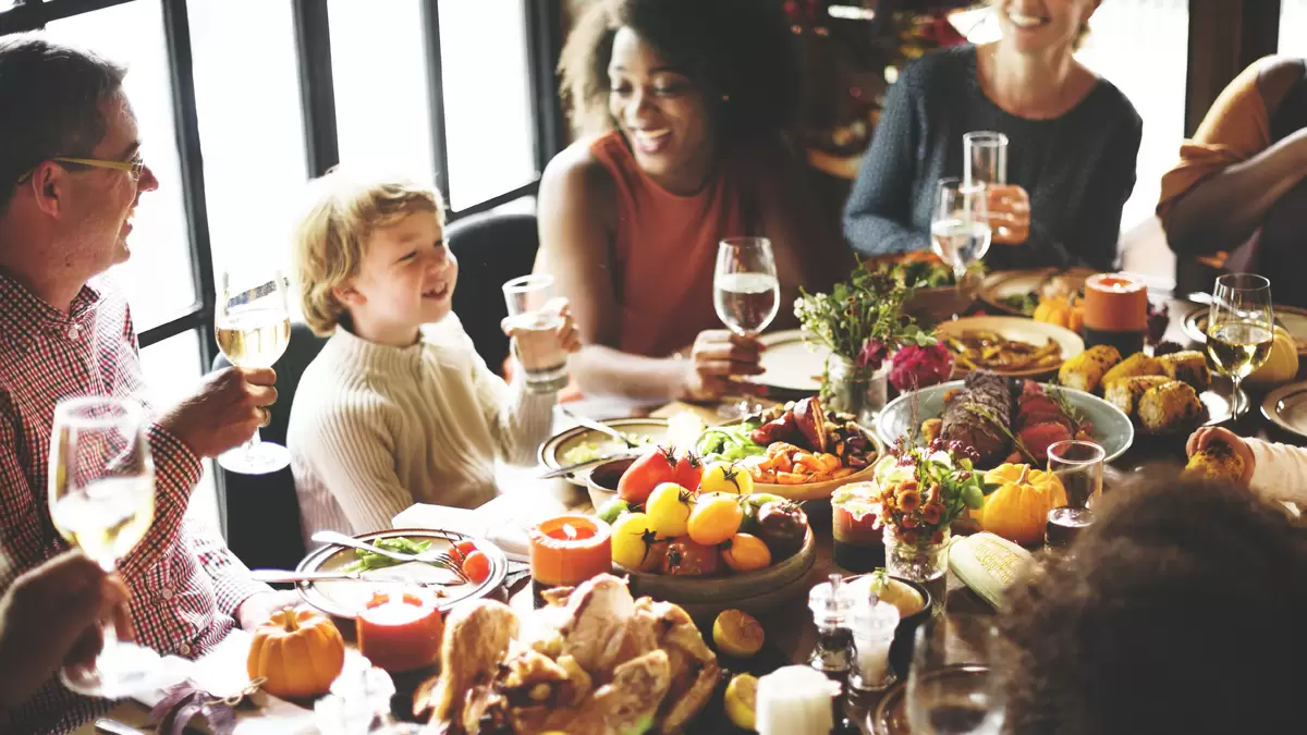 How to Save 1,000 Calories at Holiday Meals