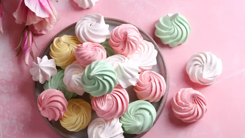 Heart Healthy Meringue Cookies