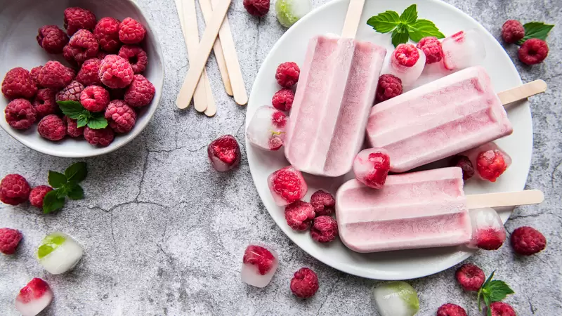 Heart Healthy Lemon Raspberry Protein Frozen Yogurt Popsicles