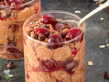 Cherry Chocolate Overnight Oats