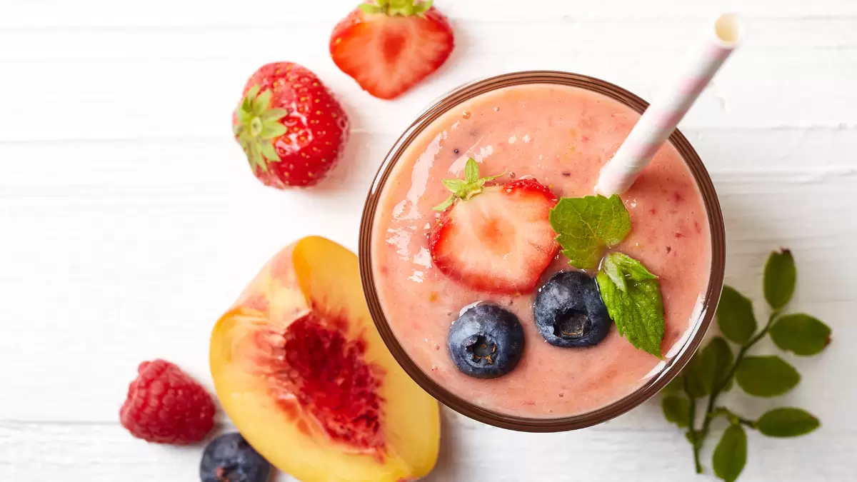 Heart Healthy Strawberry Peach Smoothie