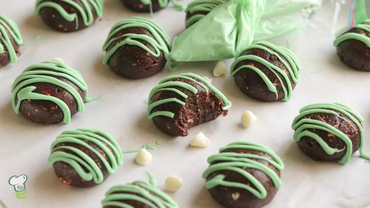 Mint Chocolate Protein Bites