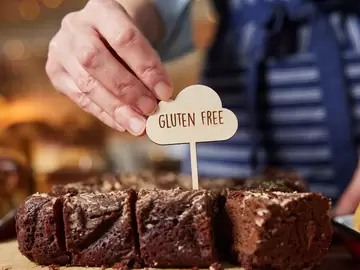 Delicious Gluten-Free Desserts: Recipes and Baking Tips