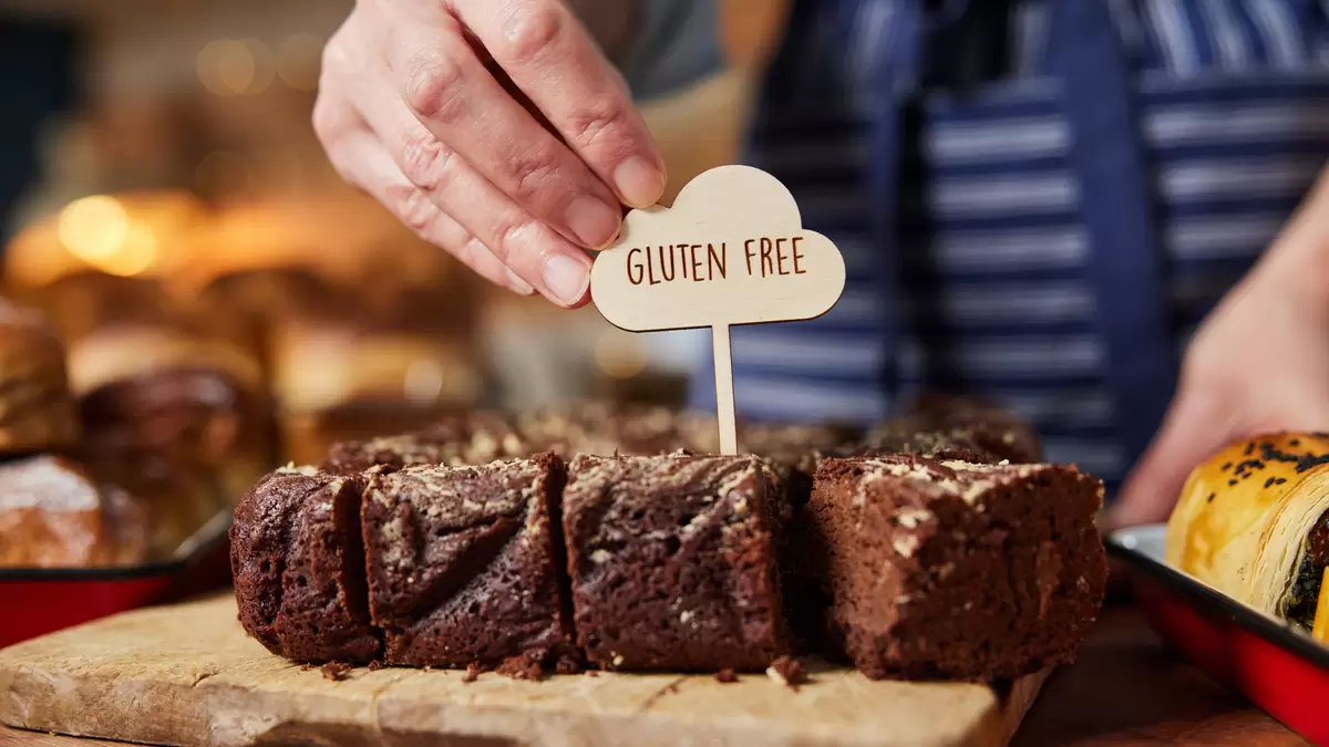 Delicious Gluten-Free Desserts: Recipes and Baking Tips