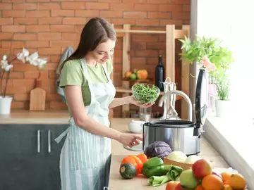 10 Easy and Healthy Crockpot Recipes