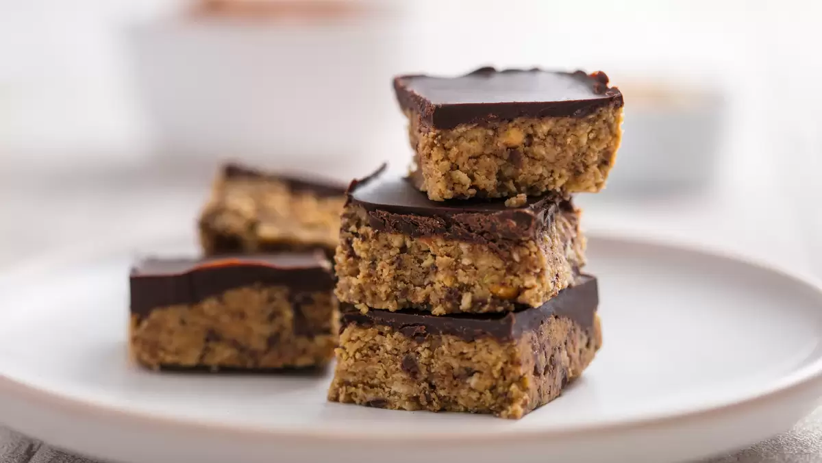 7 Delicious Low FODMAP Desserts l Healthy & Gut-Friendly