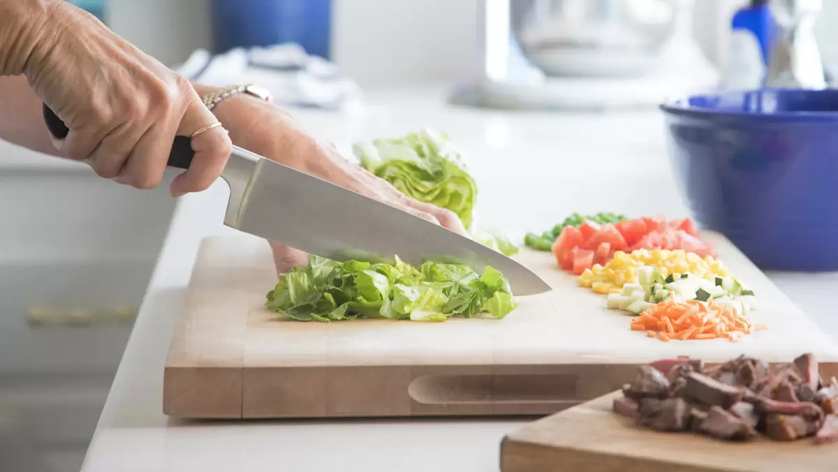 7 Heart Healthy Meal Prep Salads
