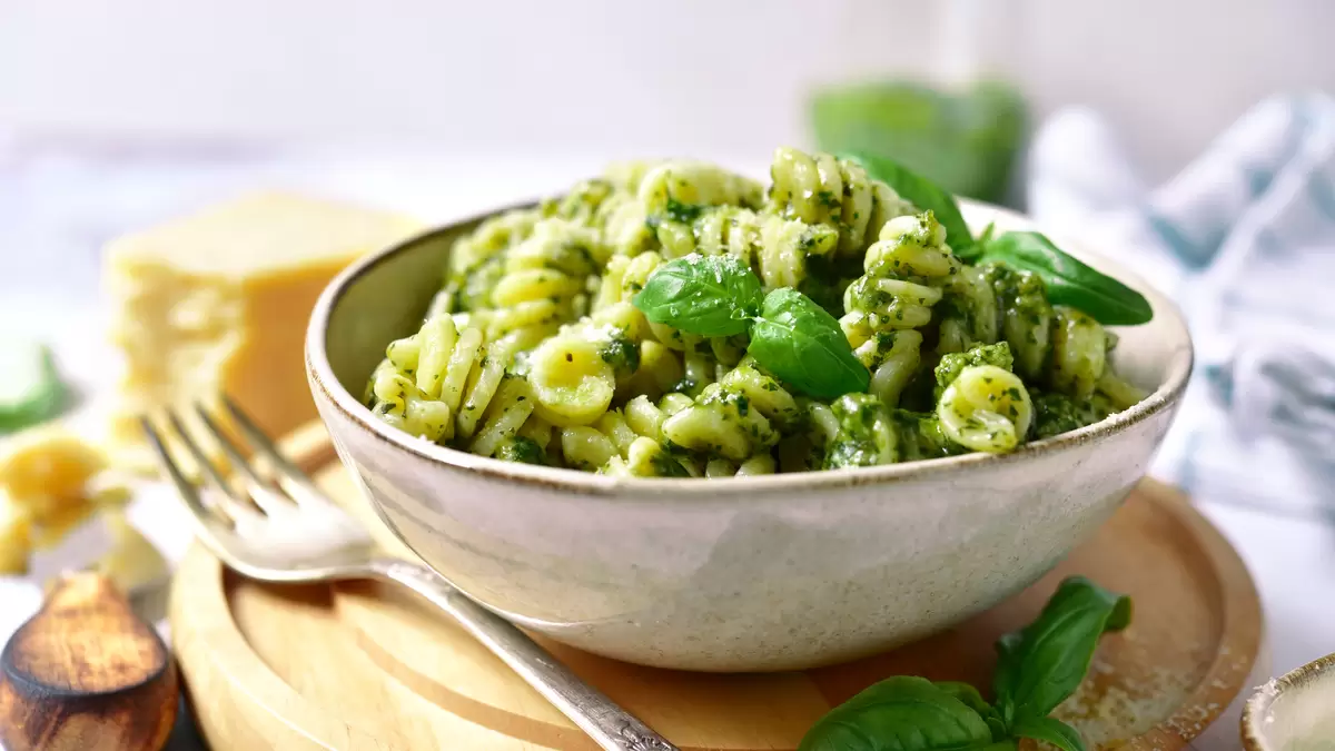 How to Make Low Calorie Pesto & Healthy Pesto Recipes