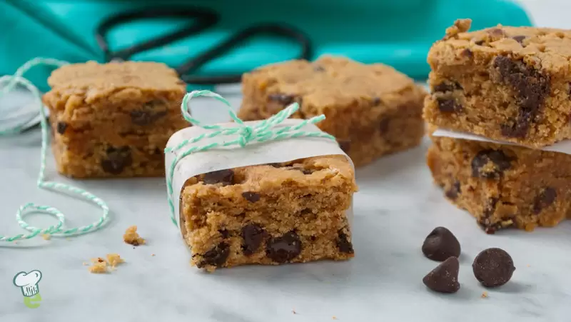 Heart Healthy Chocolate Peanut Butter Bars