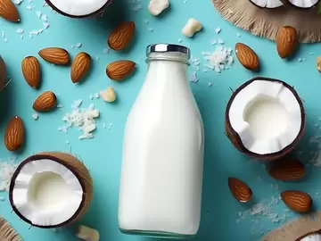 Which Is Healthier: Almond Milk or Coconut Milk?
