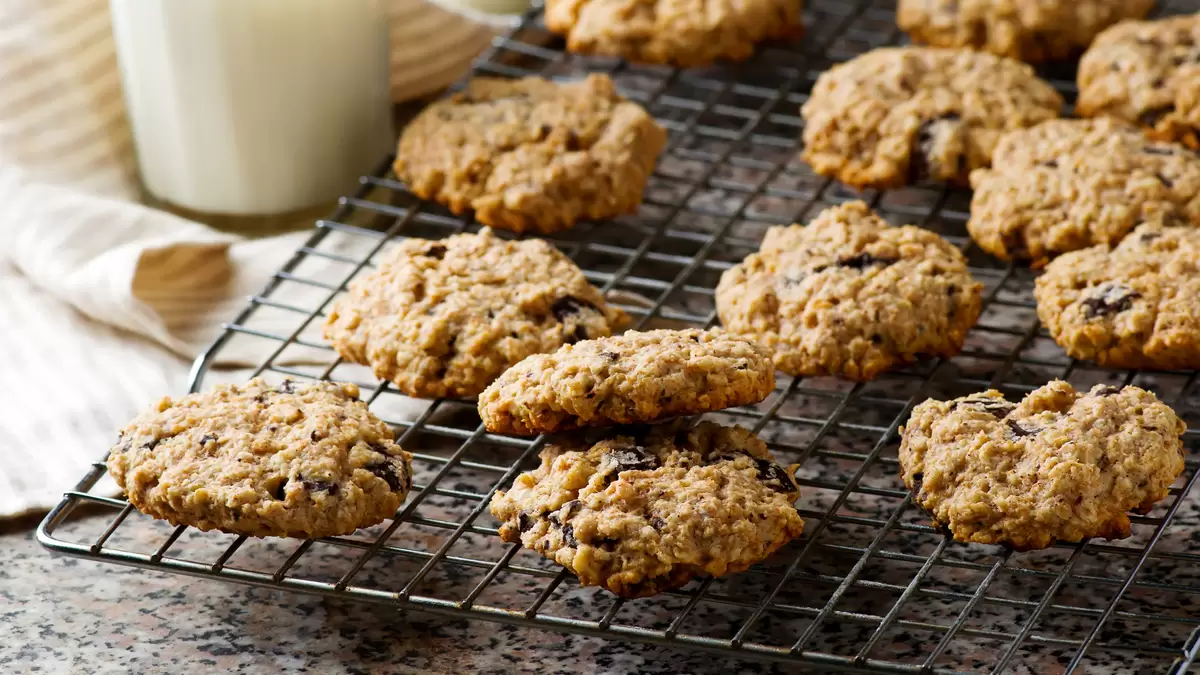 Heart Healthy Oatmeal Chocolate Chip Cookies