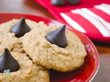 Peanut Butter Blossom Cookies