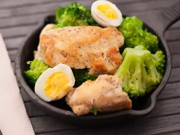 What to Eat When You’re Just Not Hungry: Nourishing Tips for GLP-1 Diets