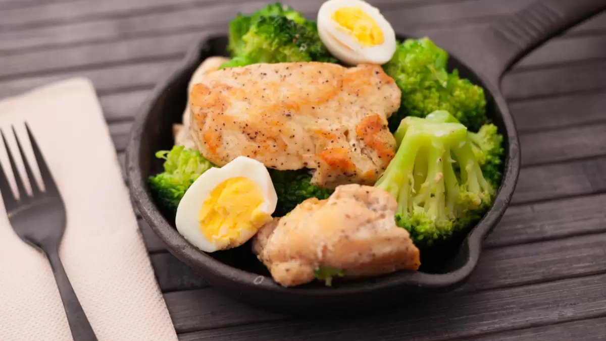 What to Eat When You’re Just Not Hungry: Nourishing Tips for GLP-1 Diets