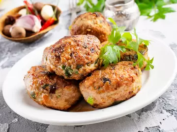 Kidney-Friendly Turkey Burgers