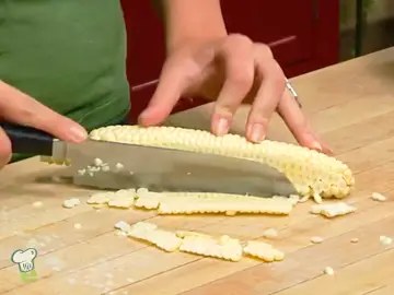 The Best Easy Way to Cut Corn Off The Cob