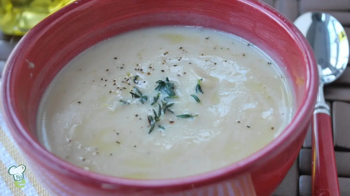 What to Eat When You Have a Sore Throat: Sip, Spoon and Soothe