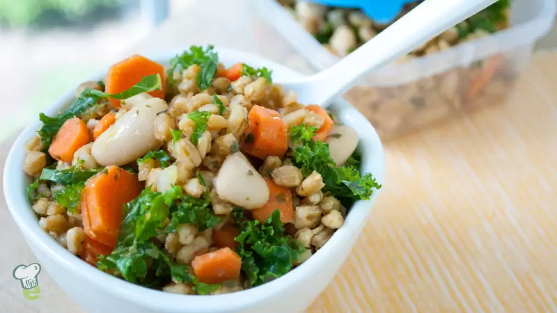 Heart Healthy Farro Bean Salad
