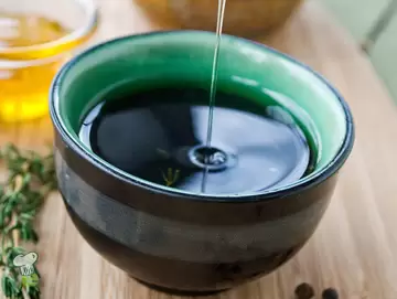 Balsamic Honey Vinaigrette