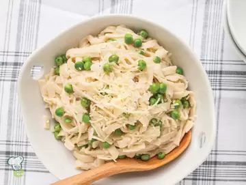 Fettuccine Alfredo