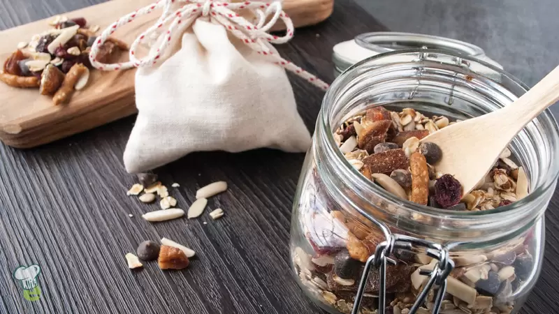 Heart Healthy Cranberry Almond Trail Mix