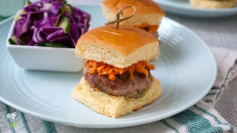 Heart Healthy Turkey Sliders with Slaw