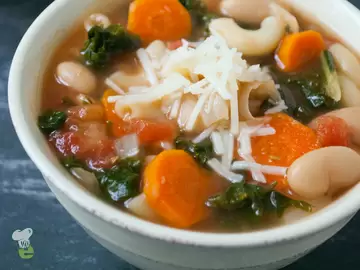 White Bean and Kale Soup