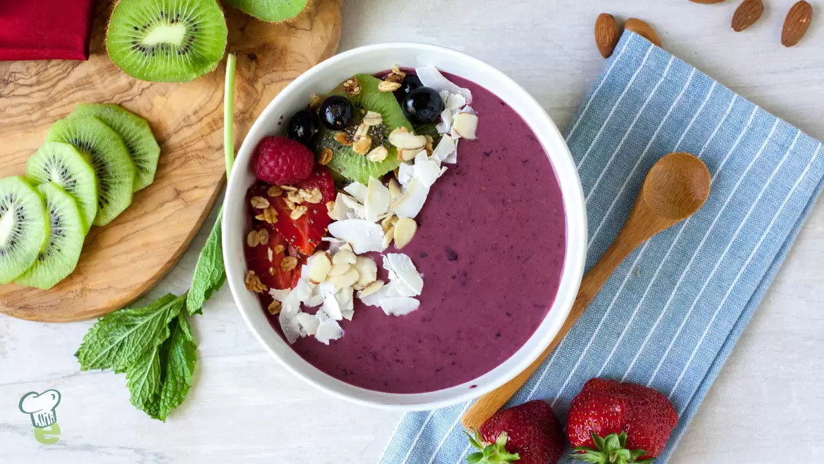 Heart Healthy Berry Smoothie Bowl