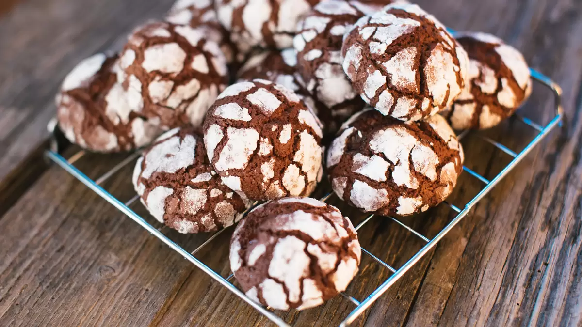 Heart Healthy Chocolate Crinkle Cookies