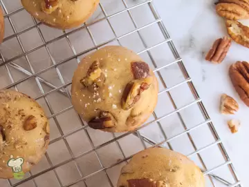 Date Nut Muffins