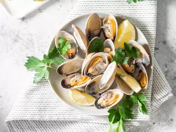 Grilled Clams with Butter Sauce