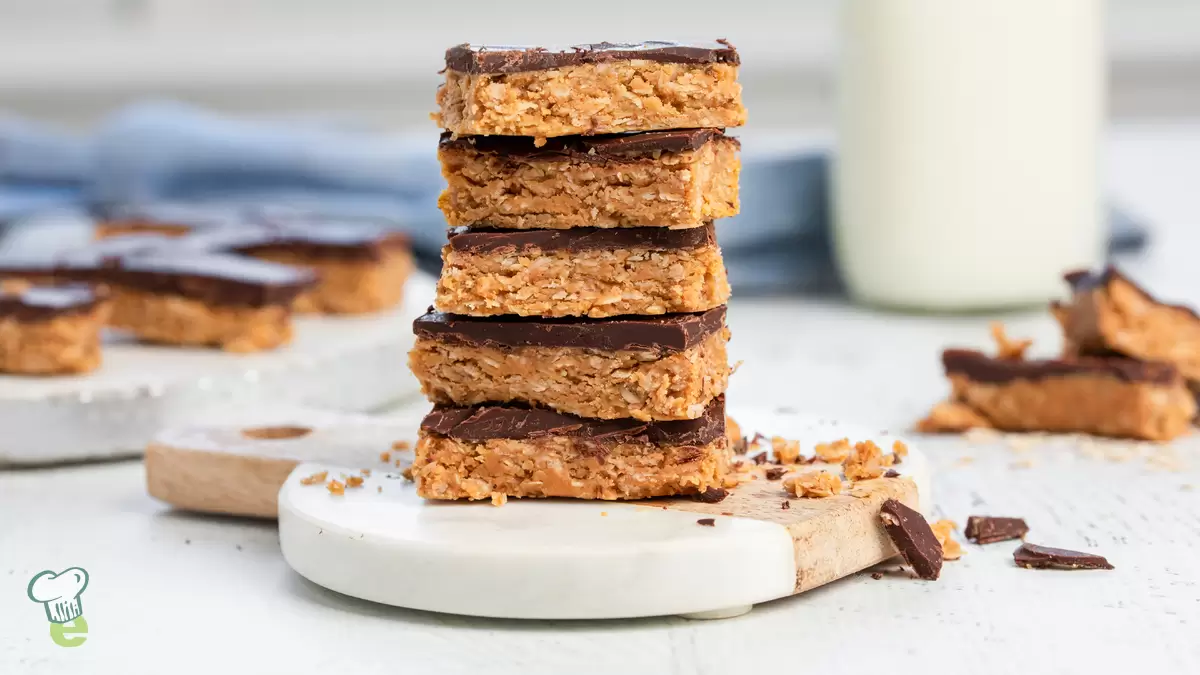 Heart Healthy Chocolate Peanut Butter Oat Squares