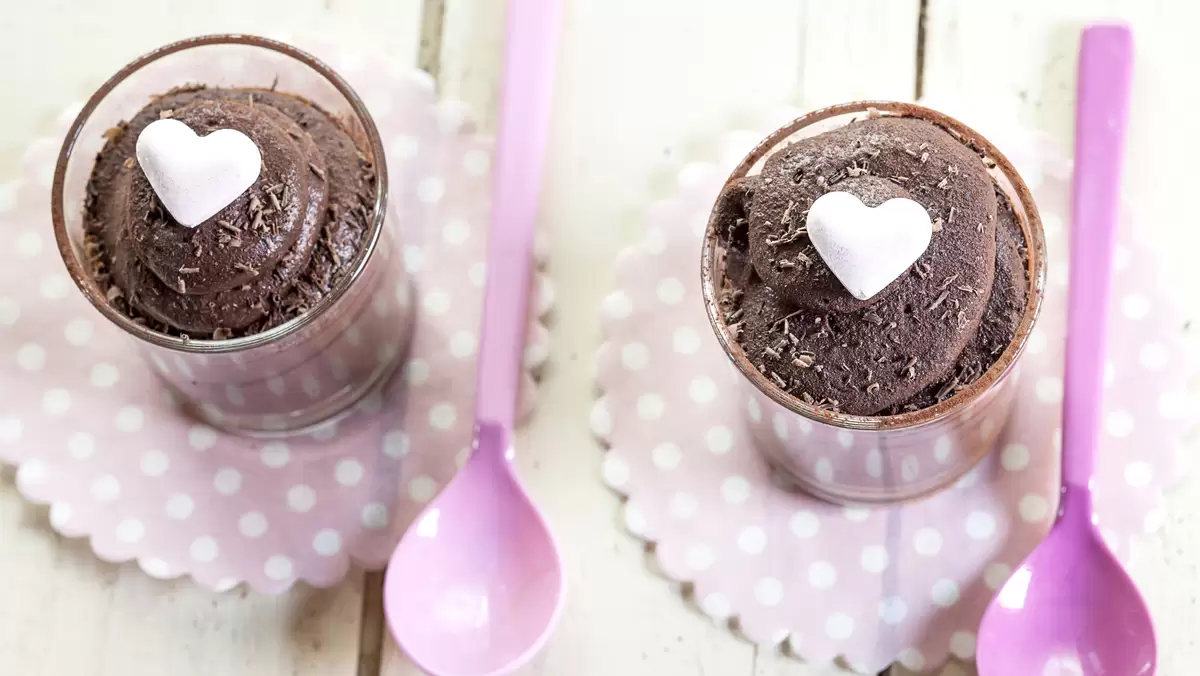 Homemade chocolate Valentines from the healthy recipe website HealthEcooks.com